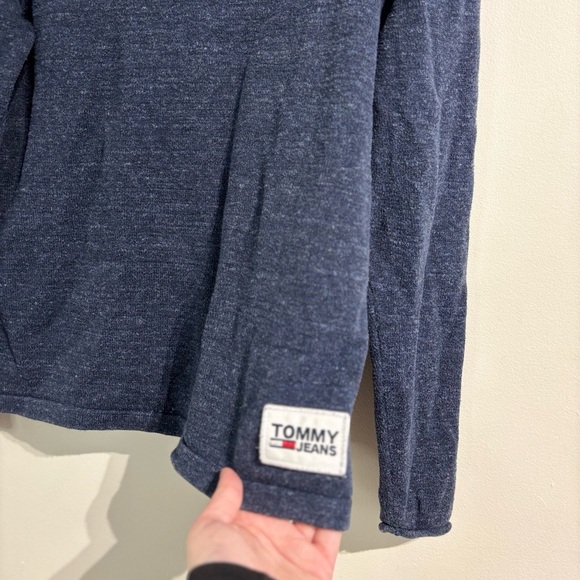 🎉4/30$🎉 Tommy Hilfiger Navy Vintage Sweatshirt – Men’s XS 👕 - Picture 4 of 5